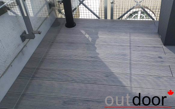 Outdoor decking on an open balcony. Фото 2